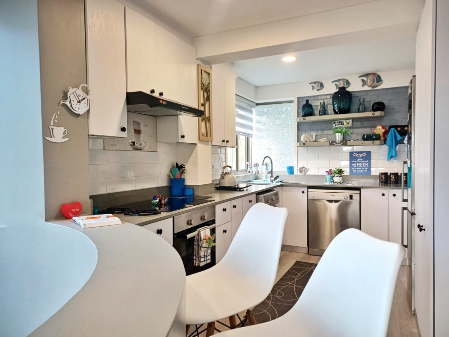 2 Bedroom Property for Sale in Island View Western Cape